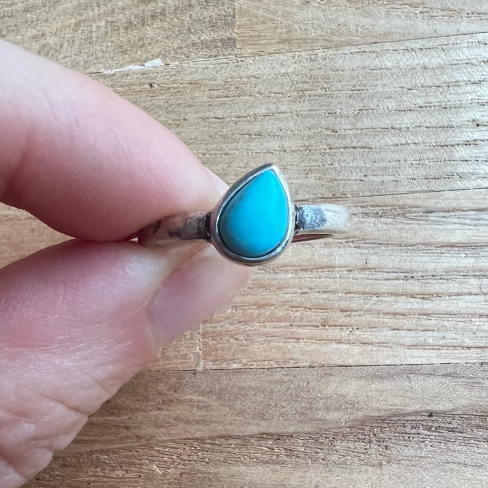 Vintage silver turquoise teardrop ring